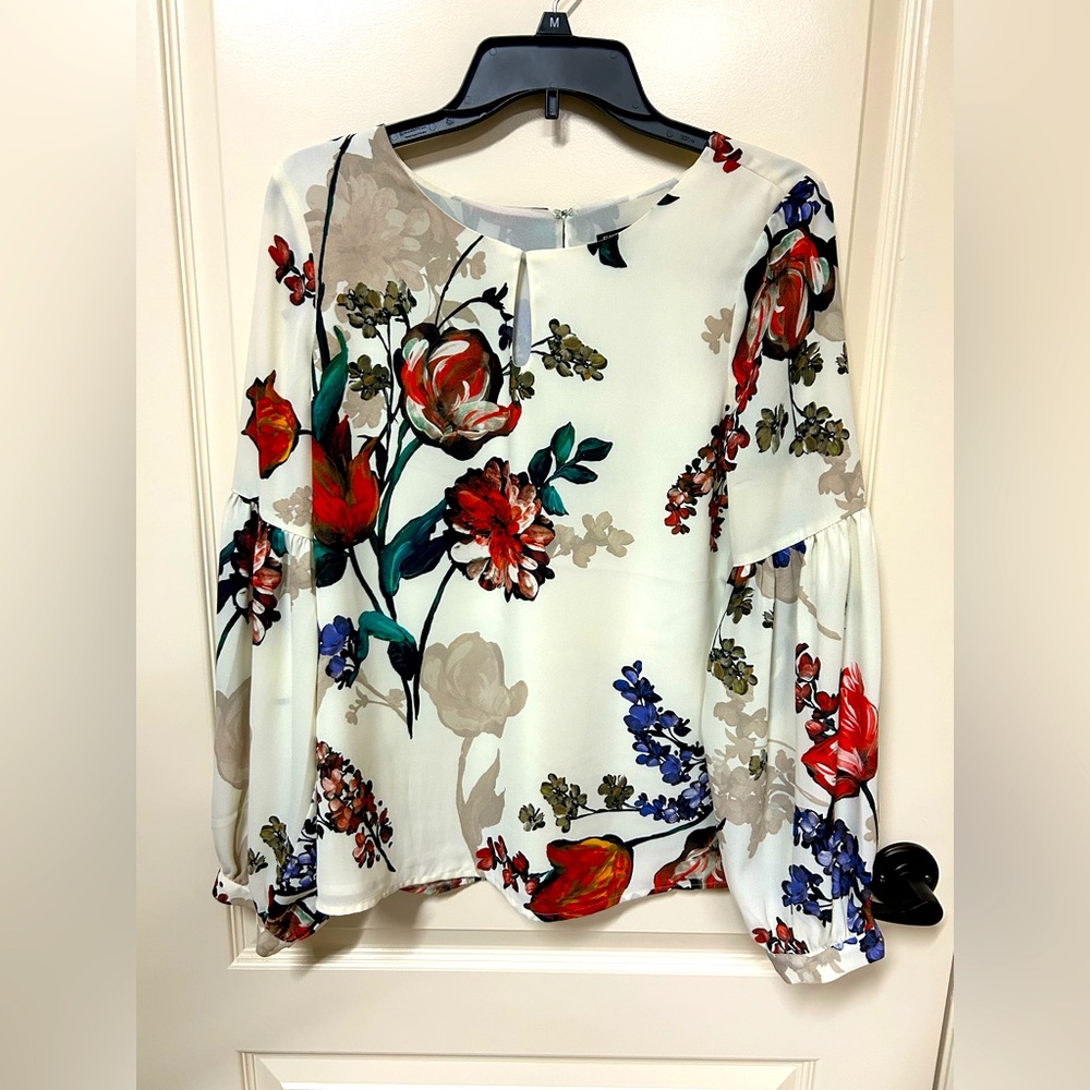 Express Graphic Blouse Red Cream Relaxed
